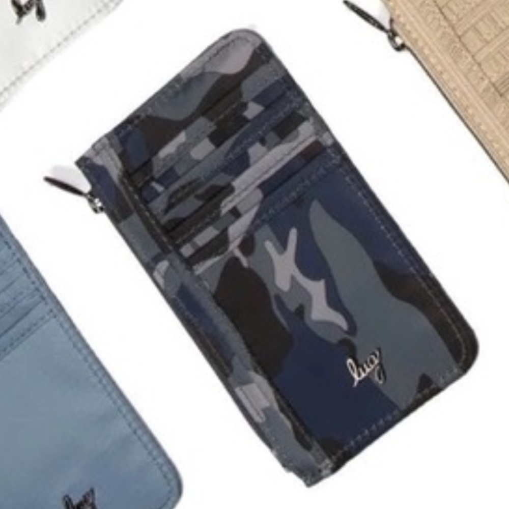 Lug Slide Camouflage Navy  Wallet